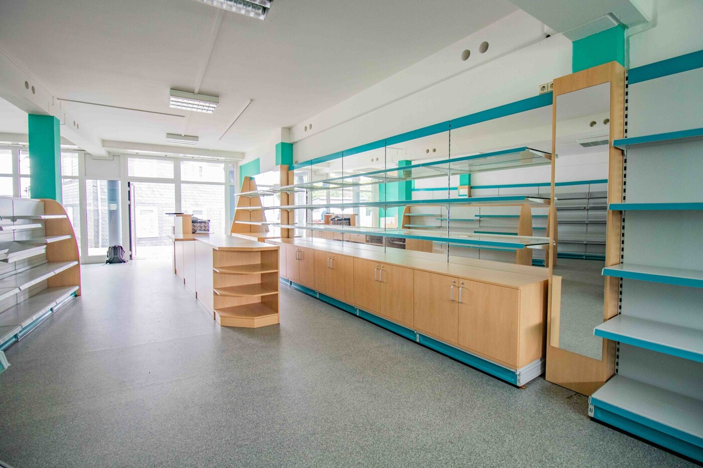 lichtdurchfluteter Raum