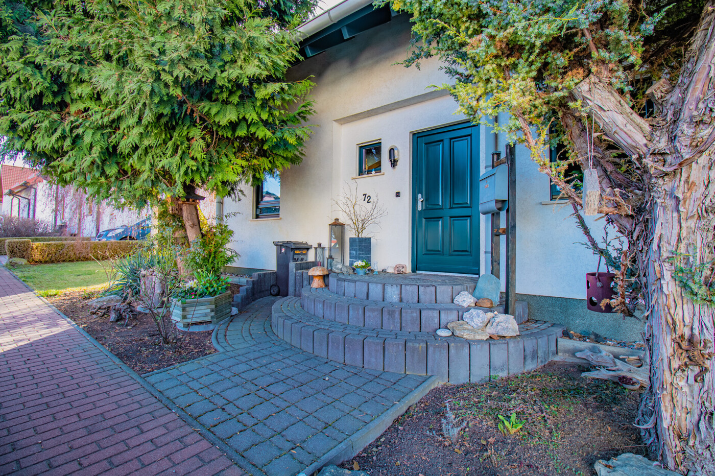 idyllischer Eingangsbereich