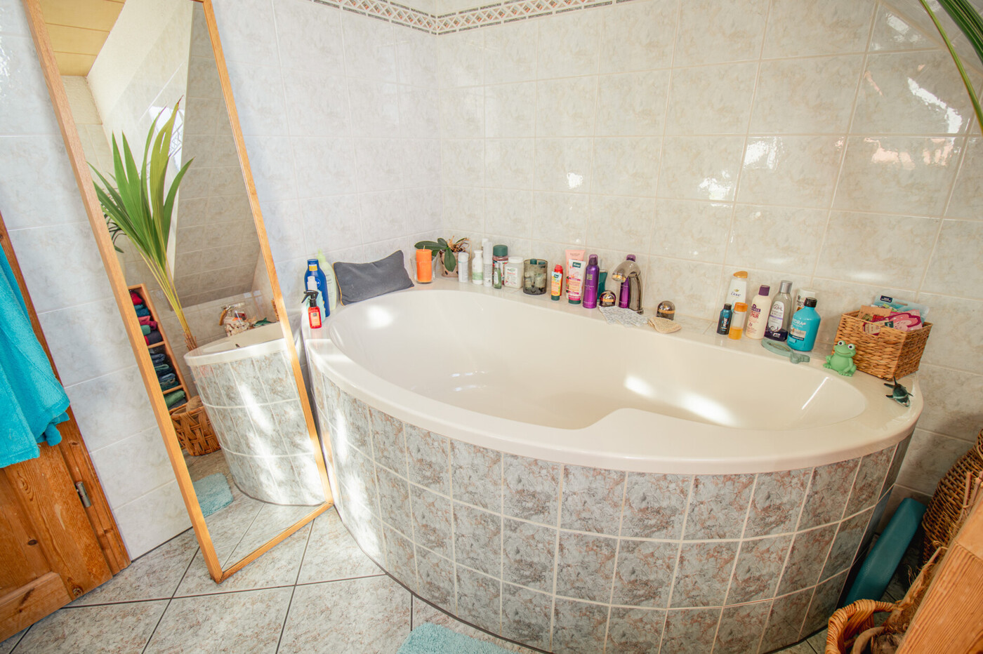 OG-Badezimmer Badewanne