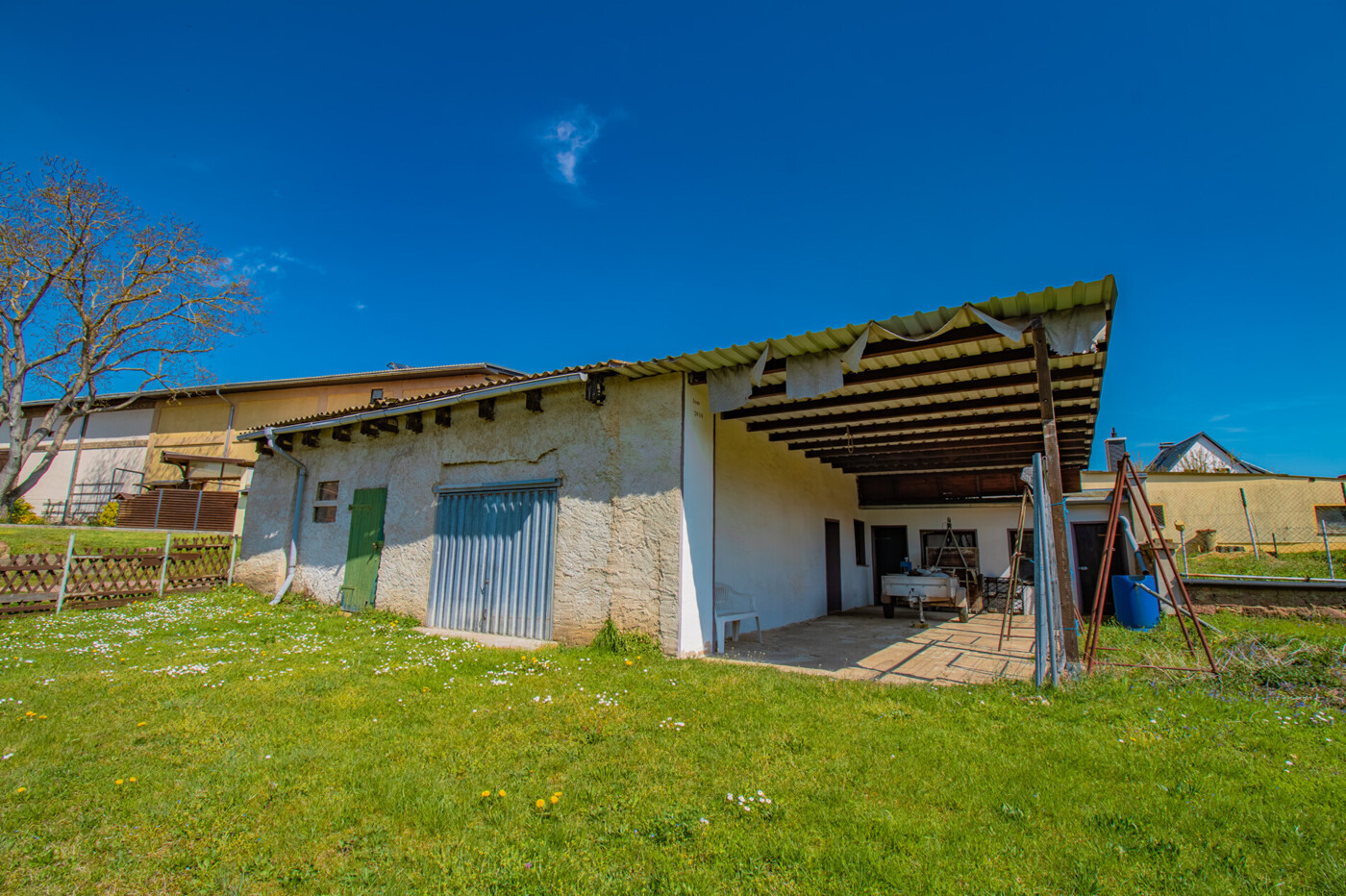 Garage und Carport