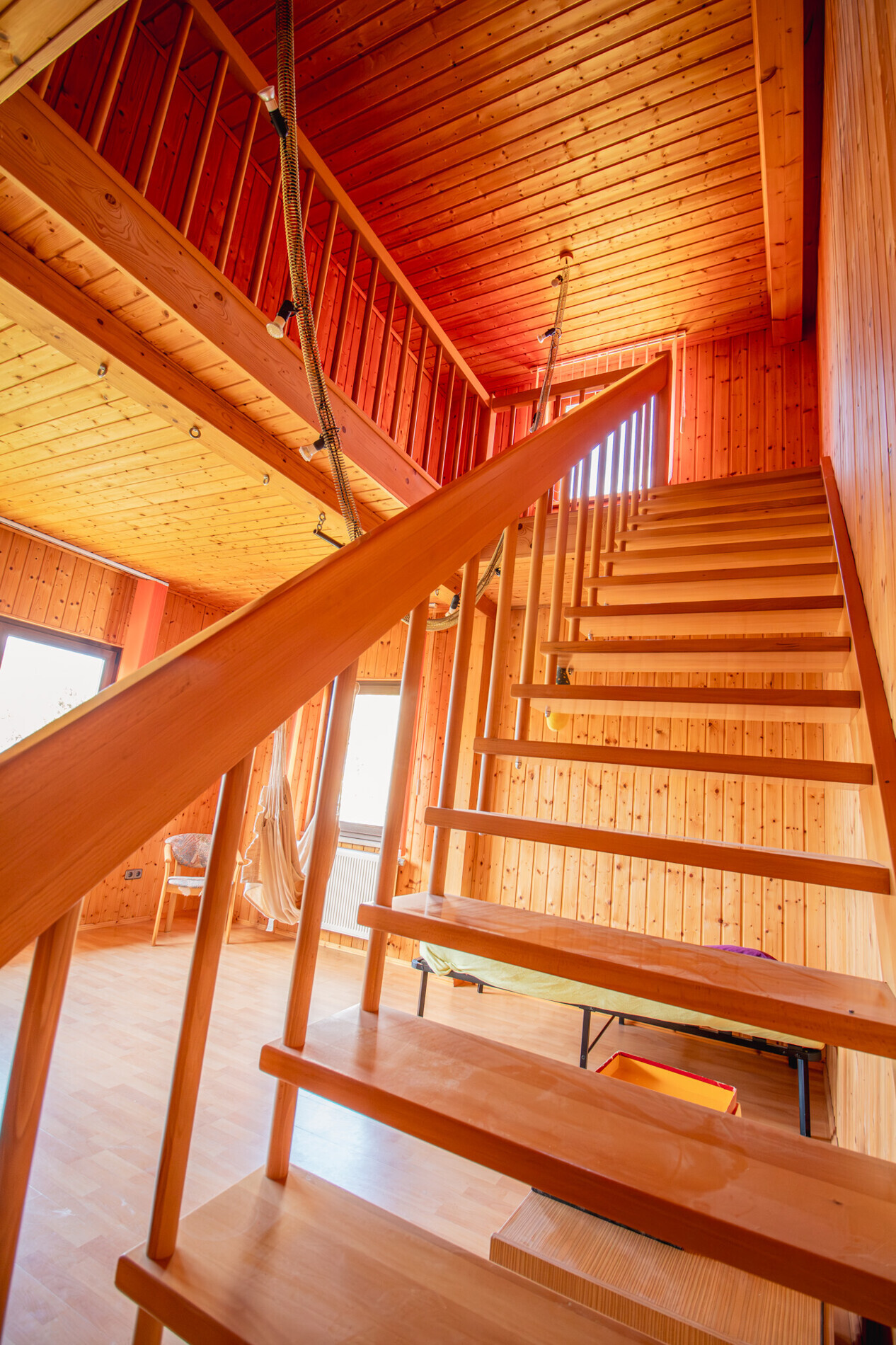 OG-Kinderzimmer Treppe nach oben