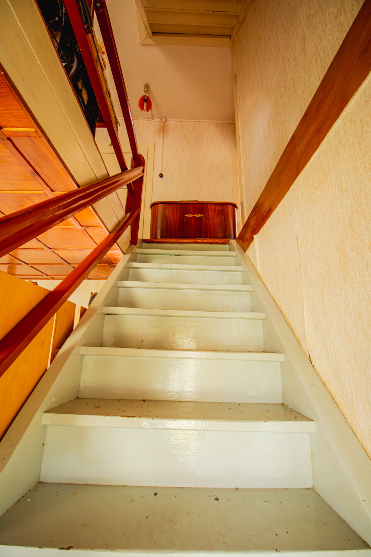 Treppe in das Obergeschoss