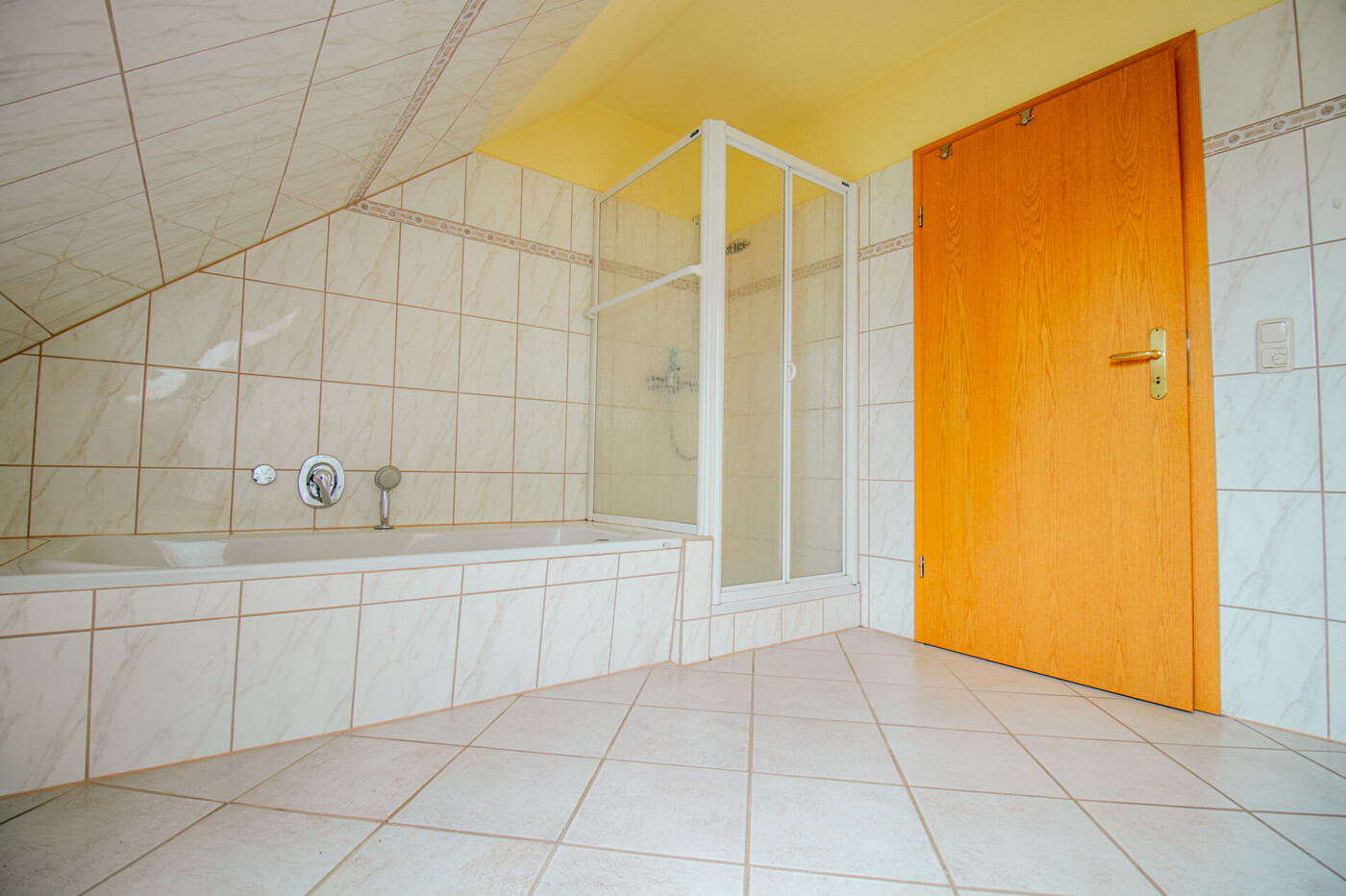 OG-OG Badezimmer