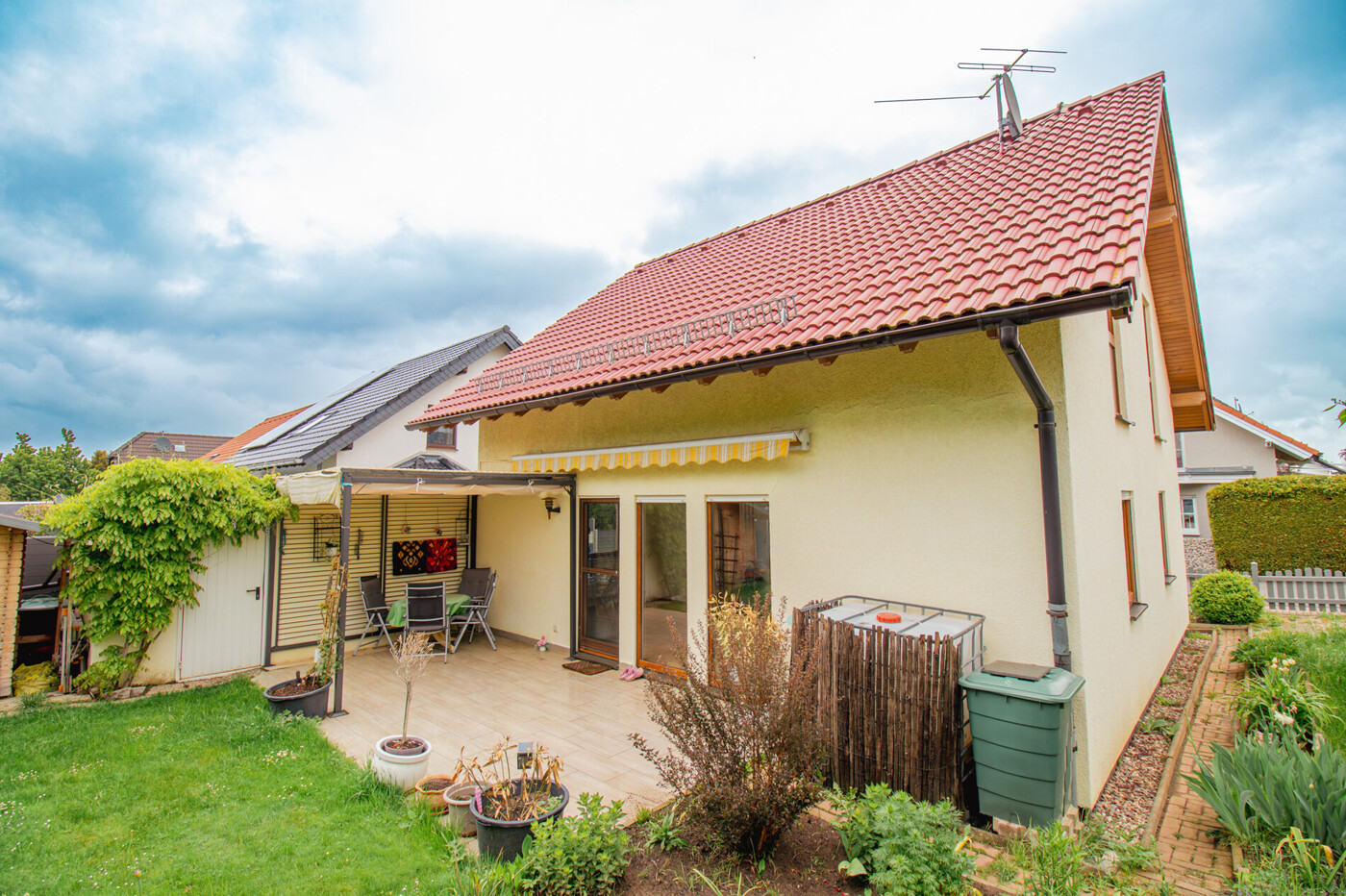 Außenansicht Gartenseite