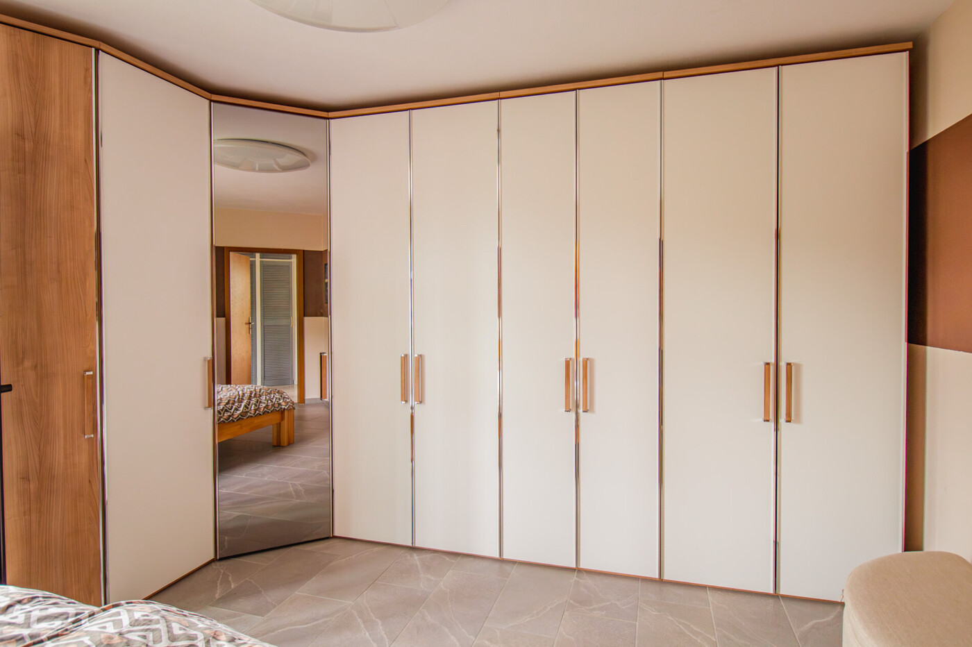 OG-Schlafzimmer Kleiderschrank