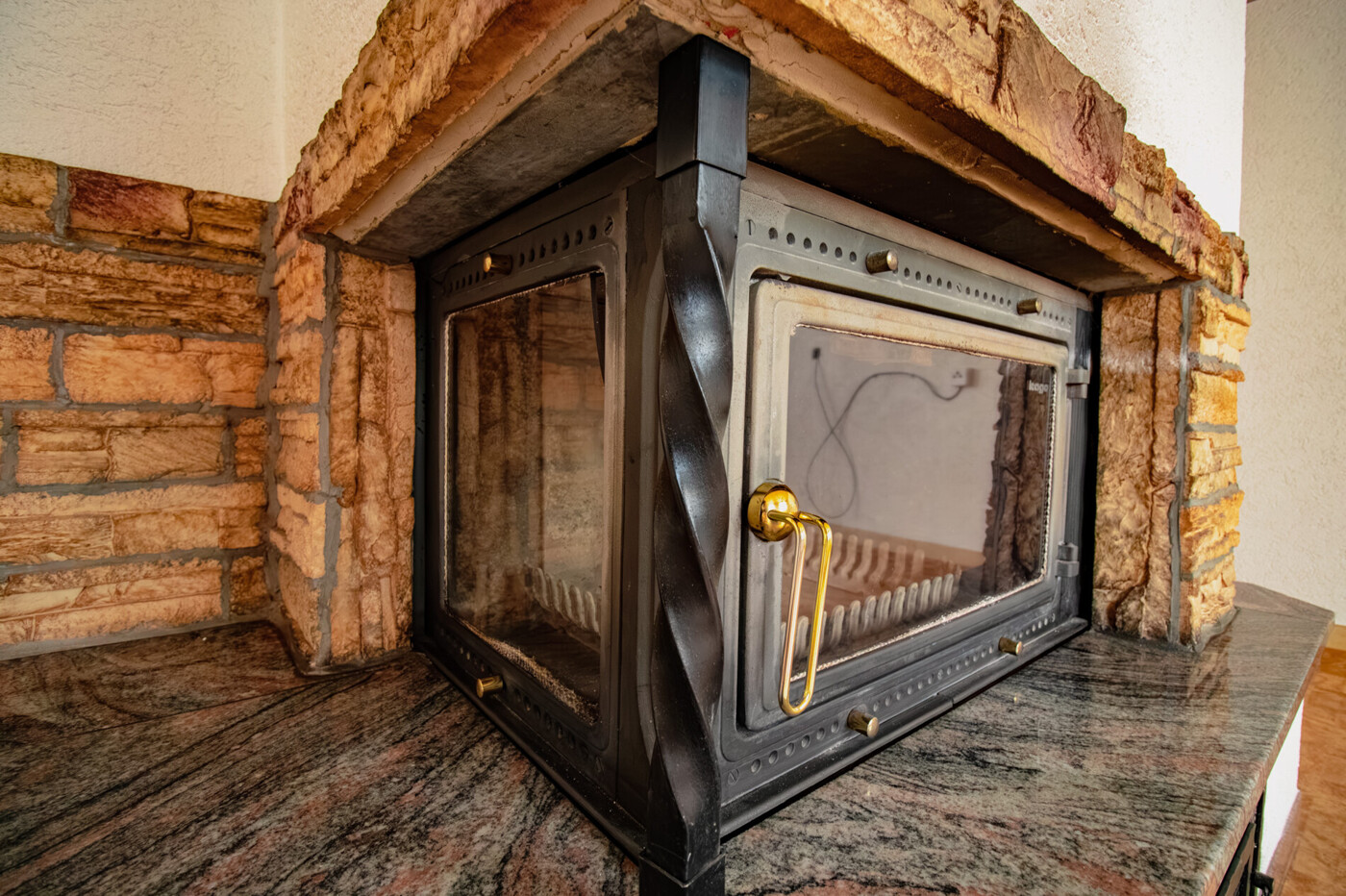 EG-Wohnzimmer Kamin