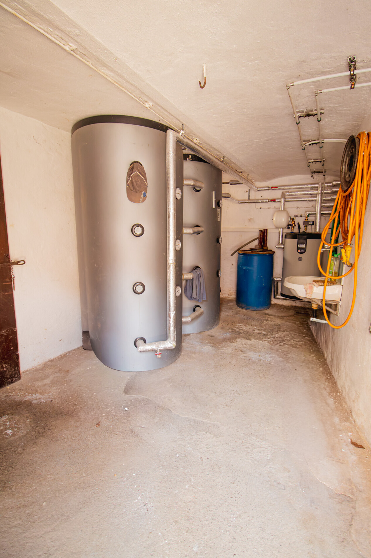 Heizungsraum Warmwasserspeicher