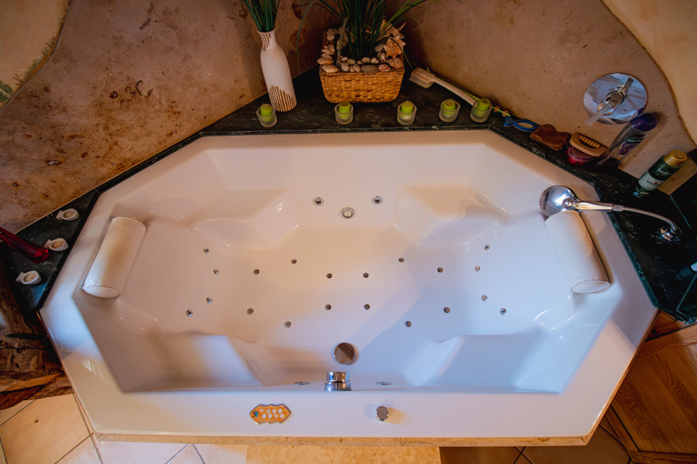 OG-Badezimmer Badewanne-2
