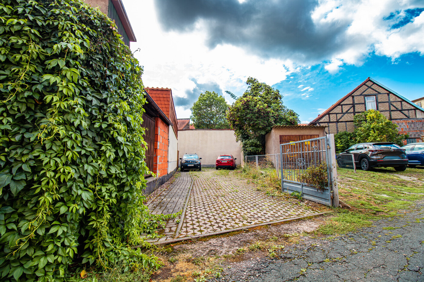 Zufahrt Parkplätze abschließbar