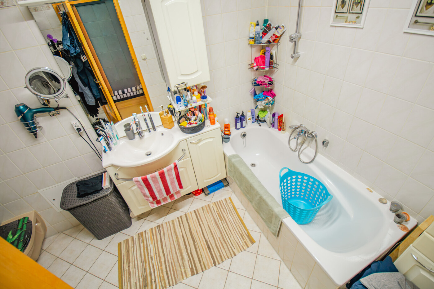 2.OG rechts - Badezimmer