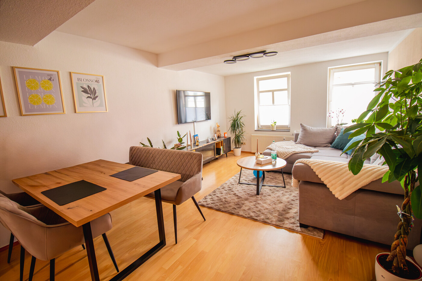 1.OG rechts - Wohnzimmer