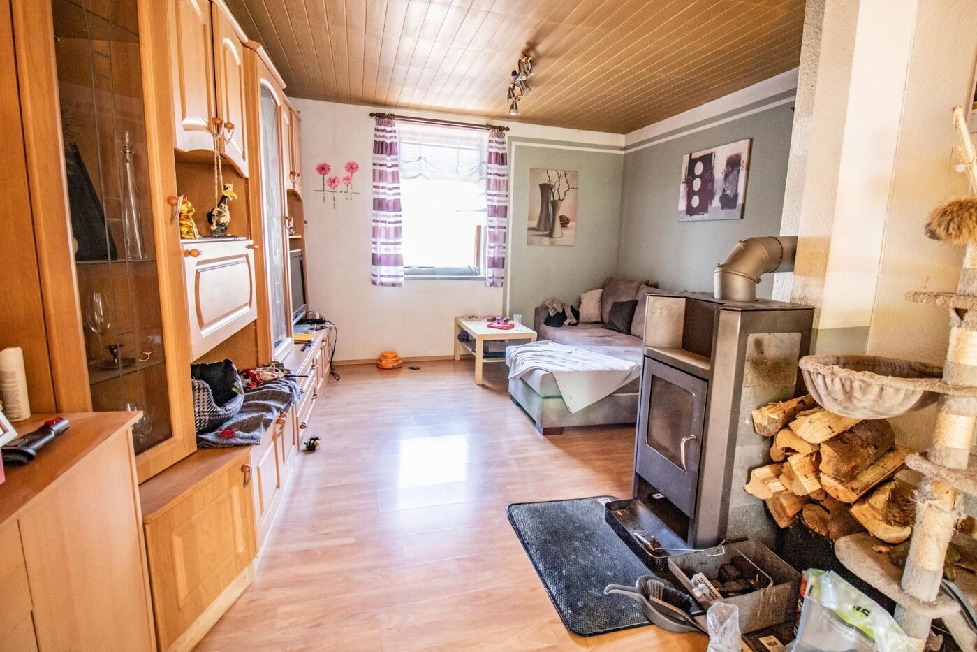 OG Wohnzimmer mit Kamin