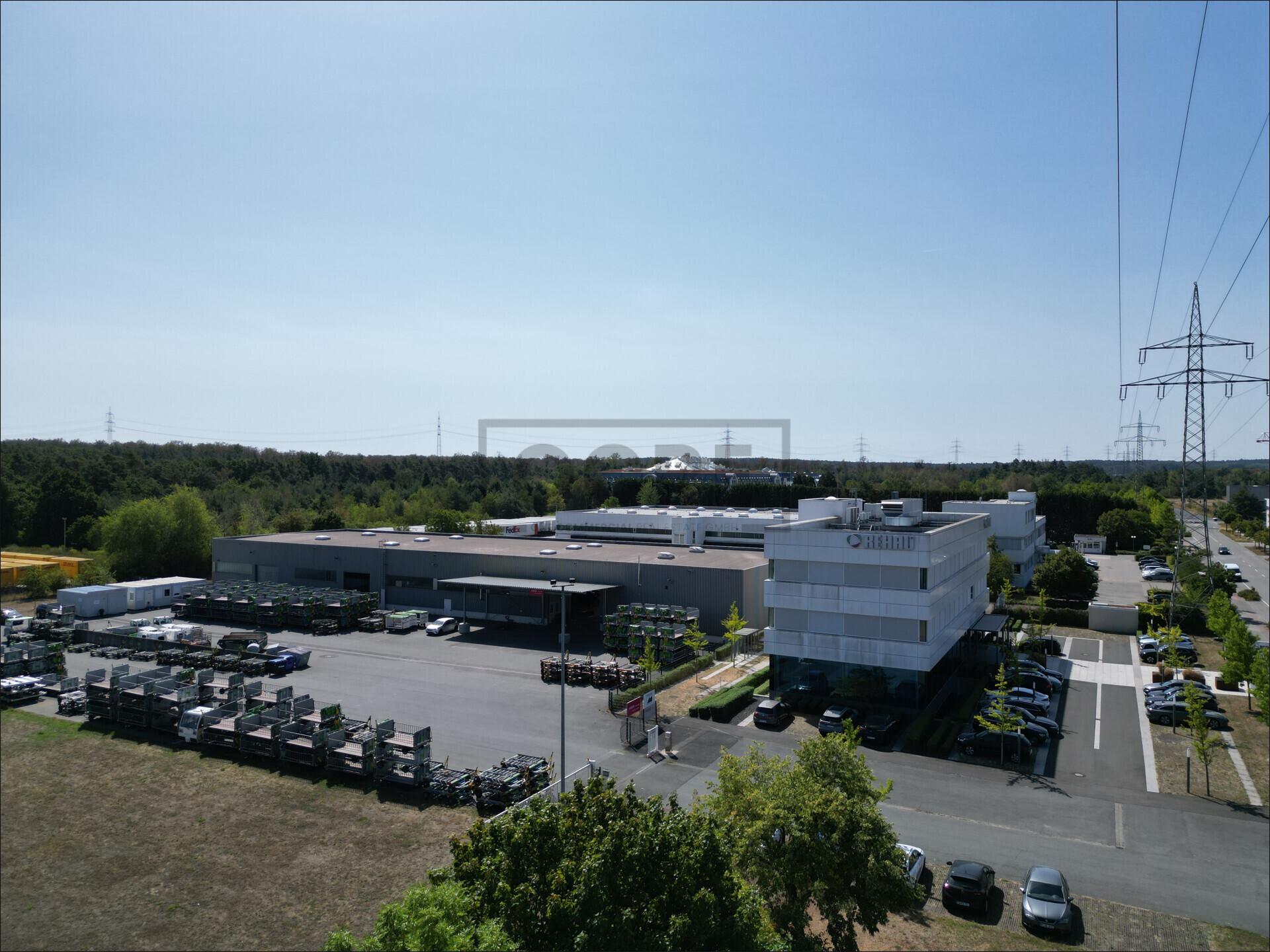 Im Exklusivmandat!
Hochwertige Lagerhalle mit großzügiger Freifläche, Ansicht 2