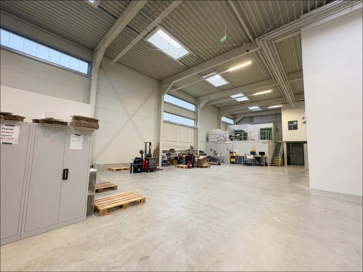 Im Exklusivmandat: Neuwertige Gewerbeimmobilie mit Bürogebäude und Lagerhalle in Friedrichsdorf, Ansicht 5