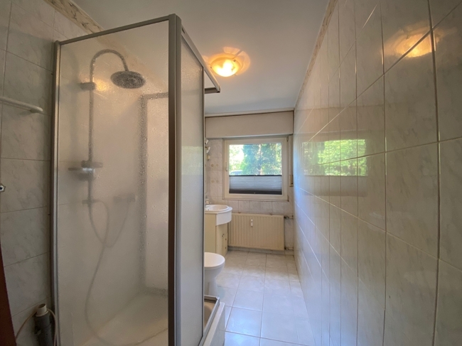 Bad mit Dusche