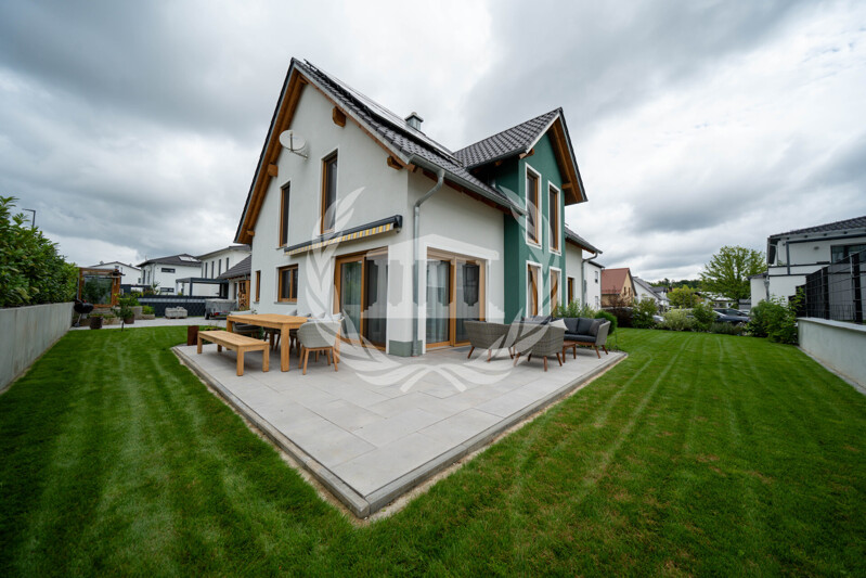 RESERVIERT! Modernes Einfamilienhaus in Teublitz – Smart-Home, PV-Anlage & Doppelgarage!
