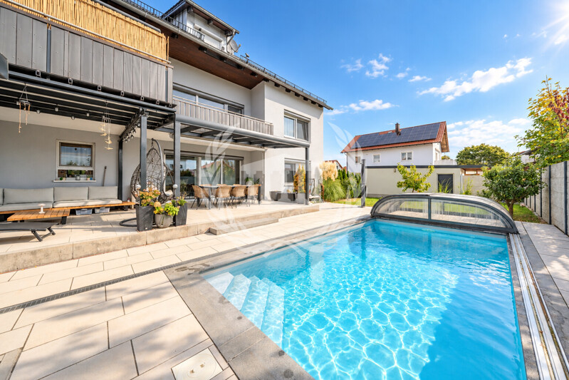 Privater Pool & Südgarten | Exklusive 4-Zimmer-Wohnung in Tegernheim!