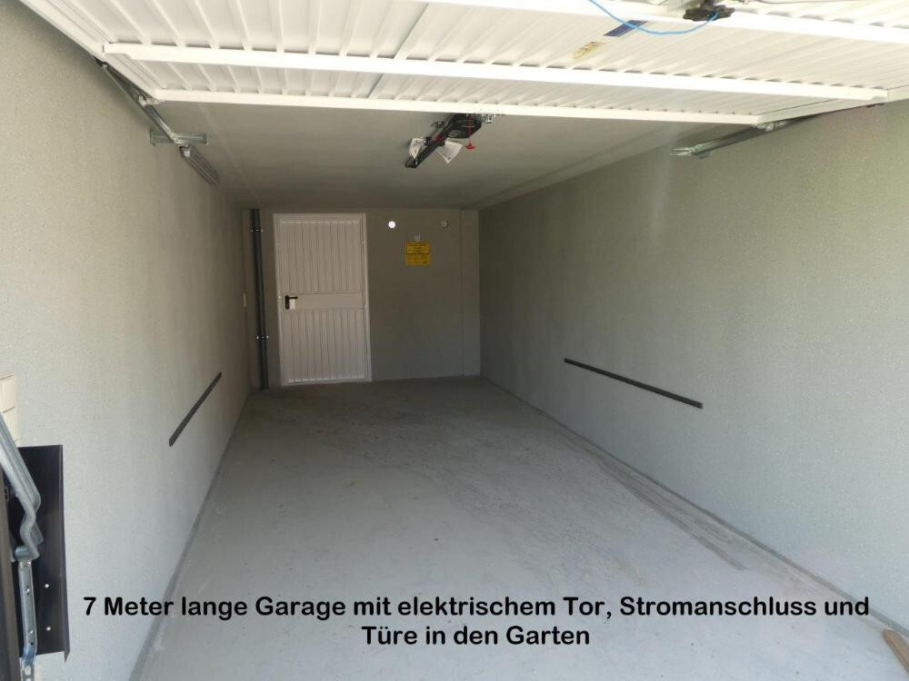7 Meter lange Garage mit elektrischem Tor, Stromanschluss und Türe in den Garten