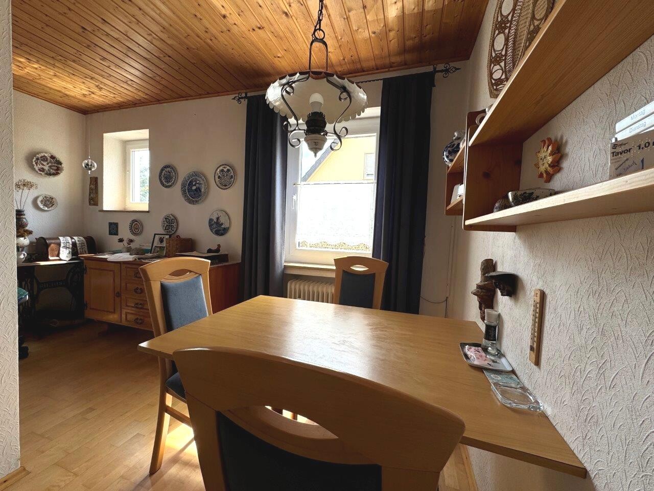 Büro - Esszimmer