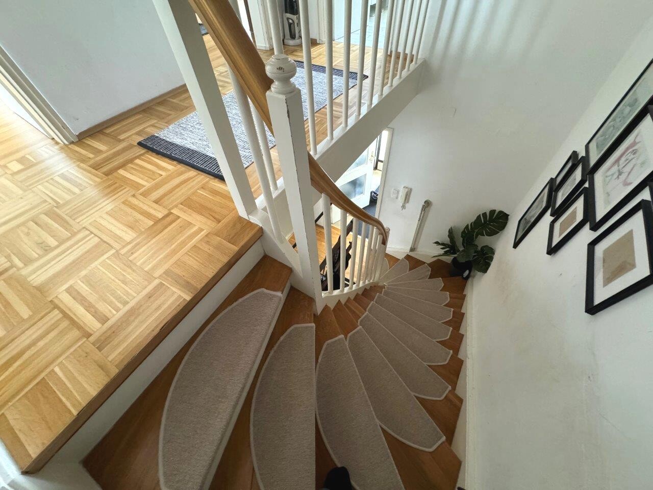 Treppe OG ins EG
