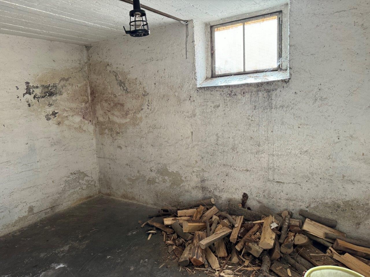 Holzkeller
