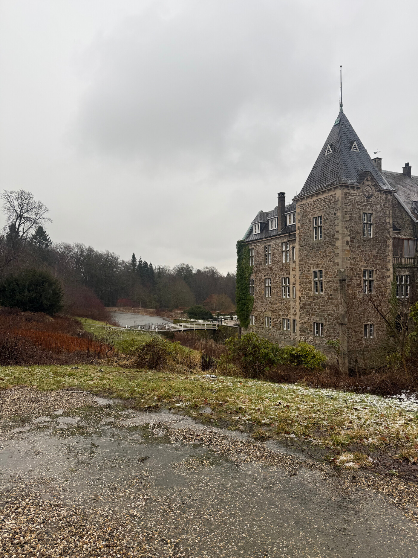 Blick auf das Wasserschloss