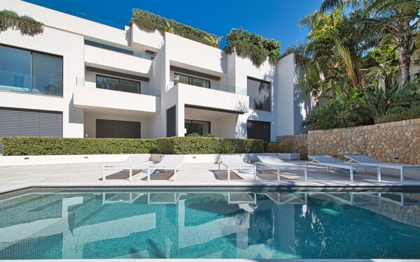 port_andratx_apartment_pool.jpg