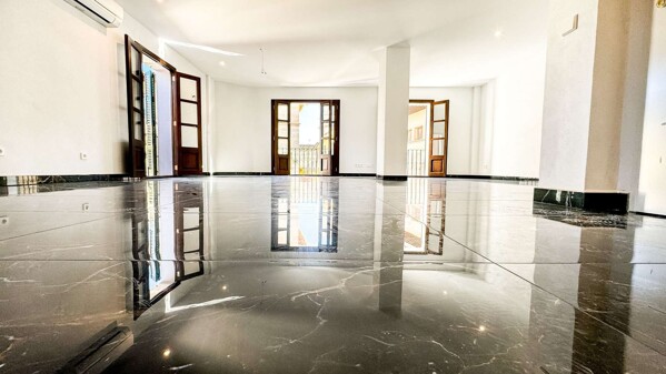 moderne Wohnung zentral renoviert Aufzug