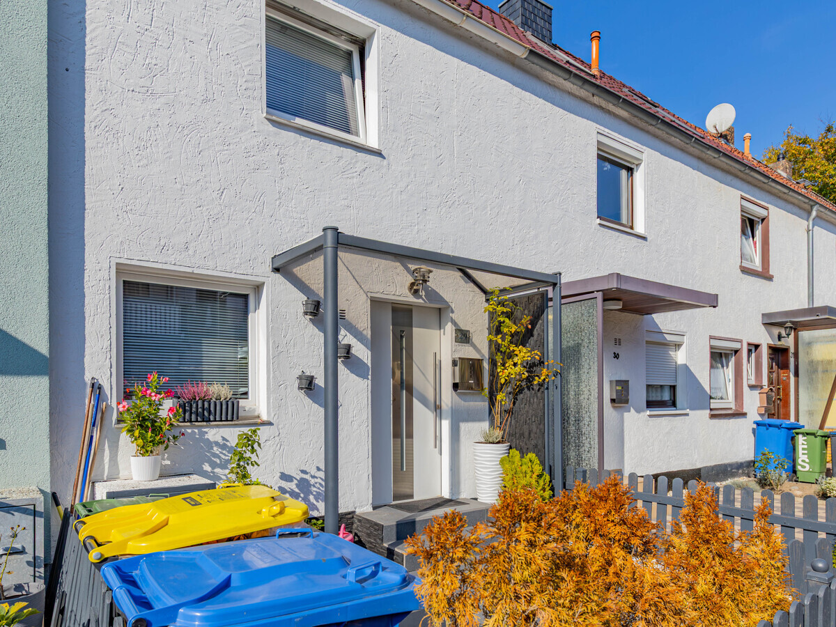 Eingangstür, Vorgarten