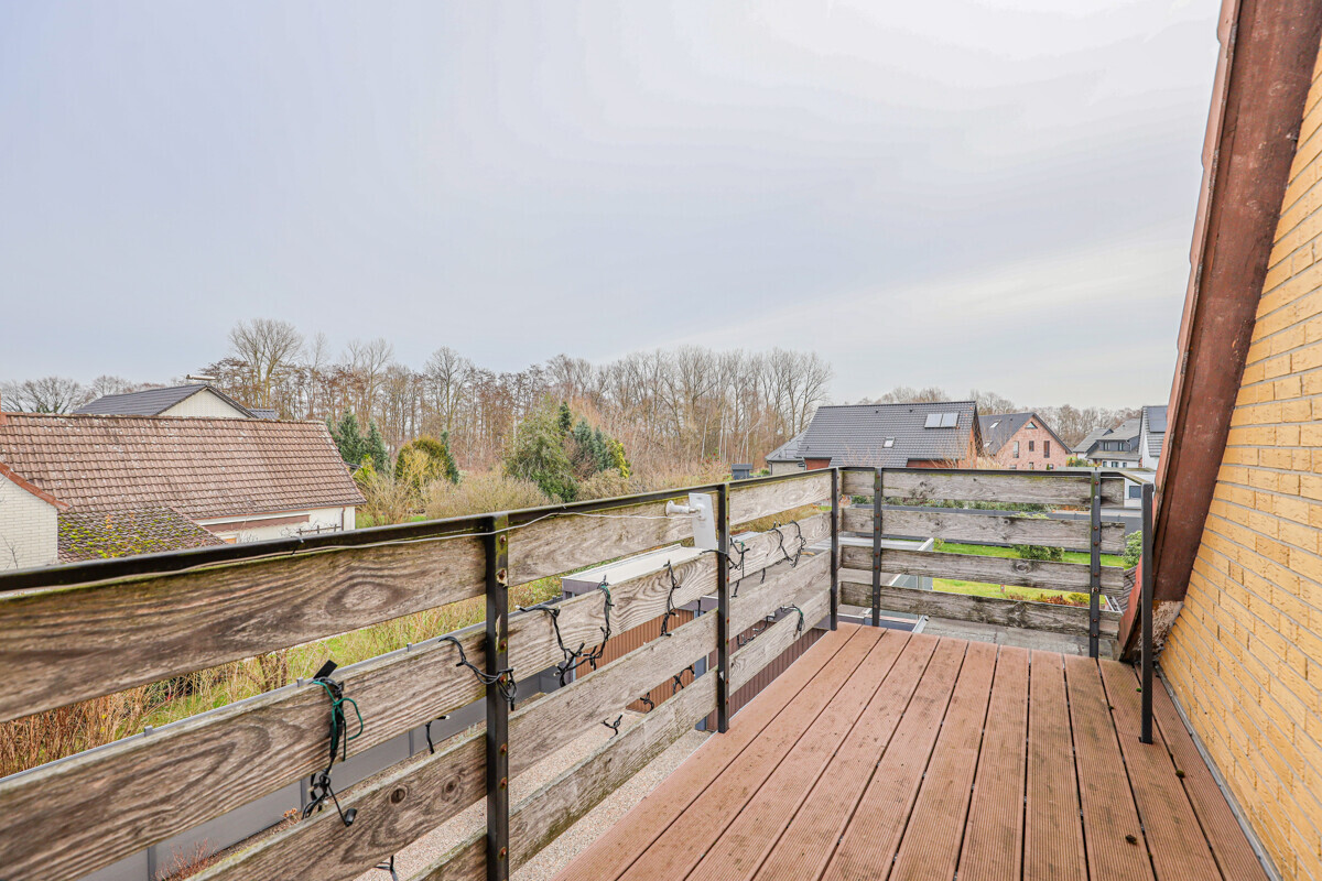 Balkon Schlafzimmer  DG