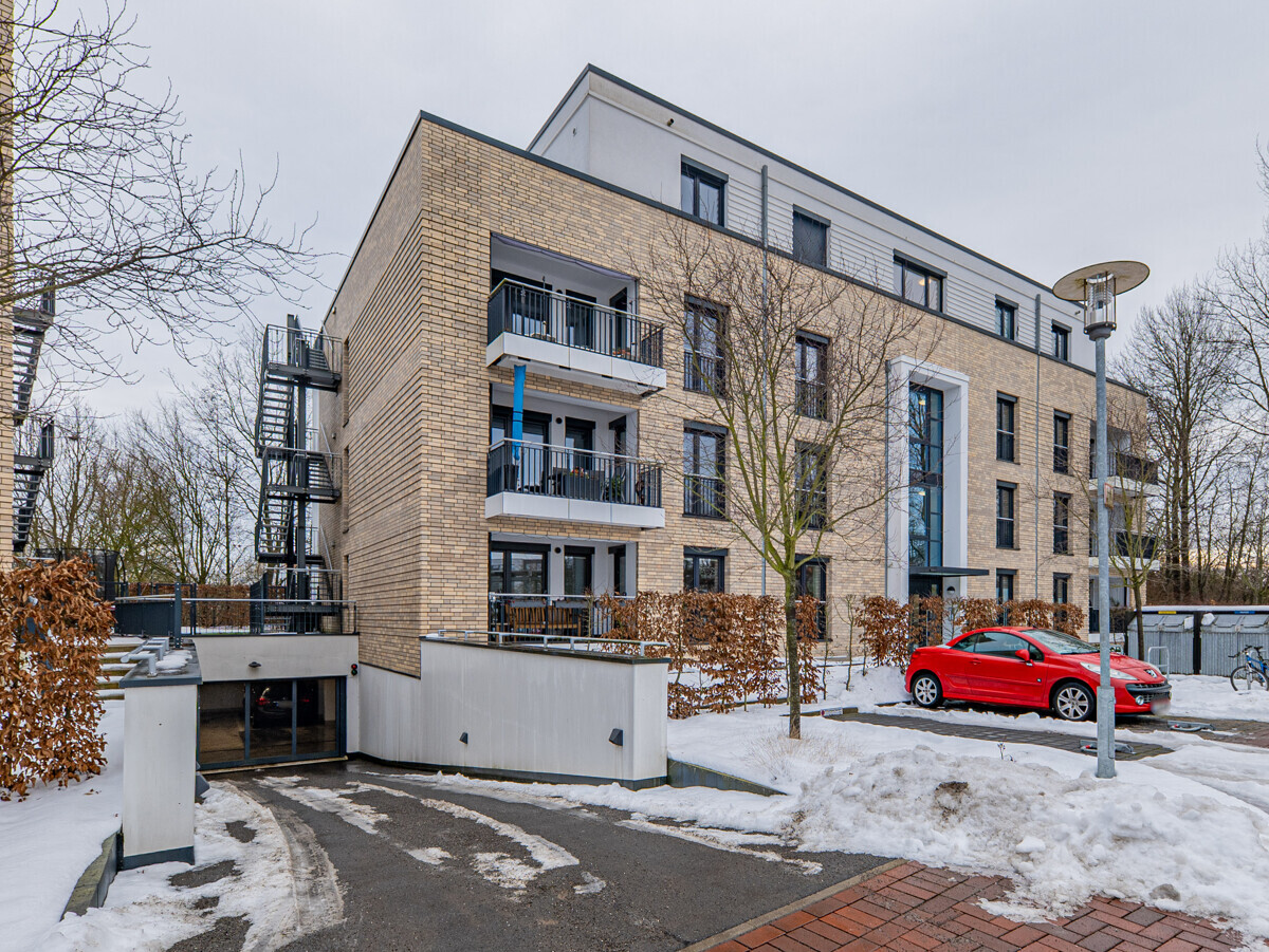 Wohngebäude mit Tiefgarage