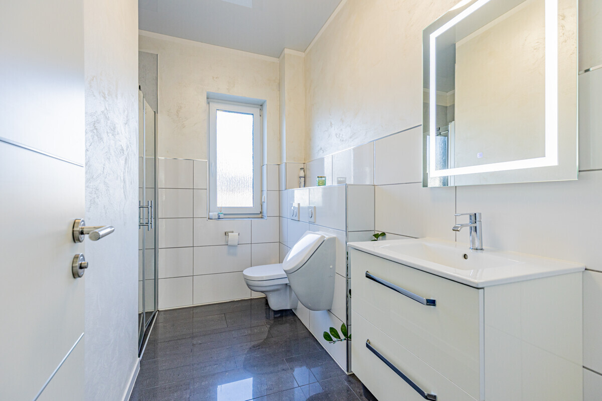 11 - Gäste WC EG
