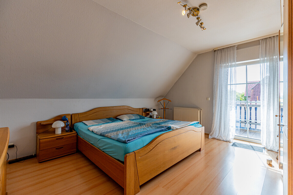 Schlafzimmer 1