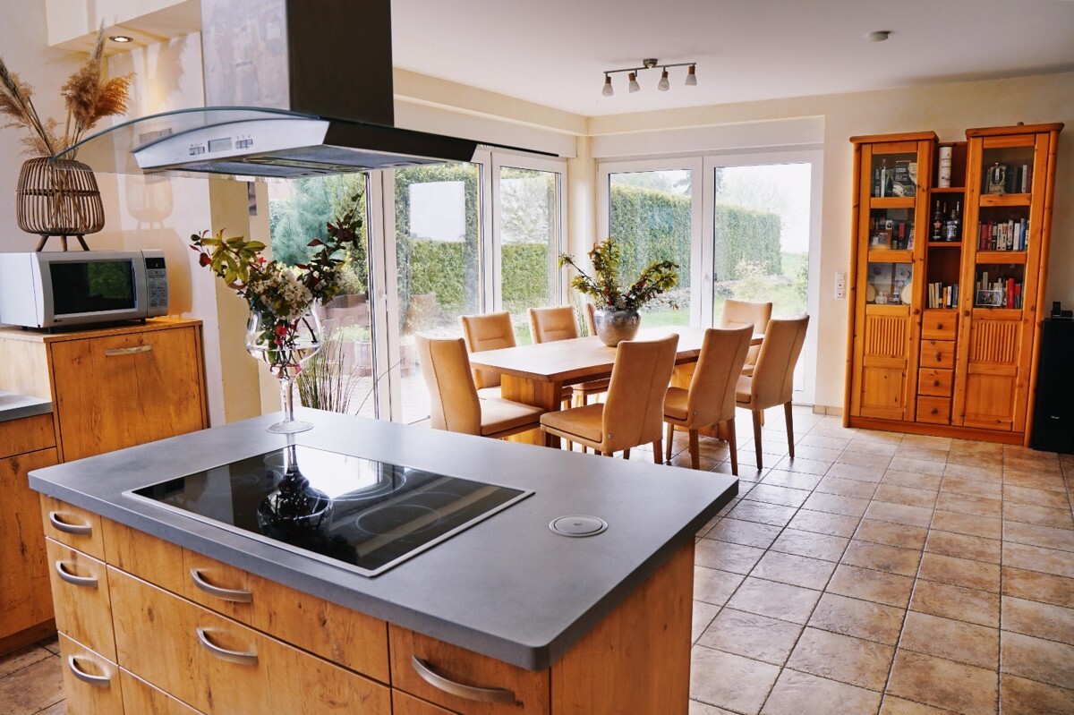 Offene Küche mit Essbereich 