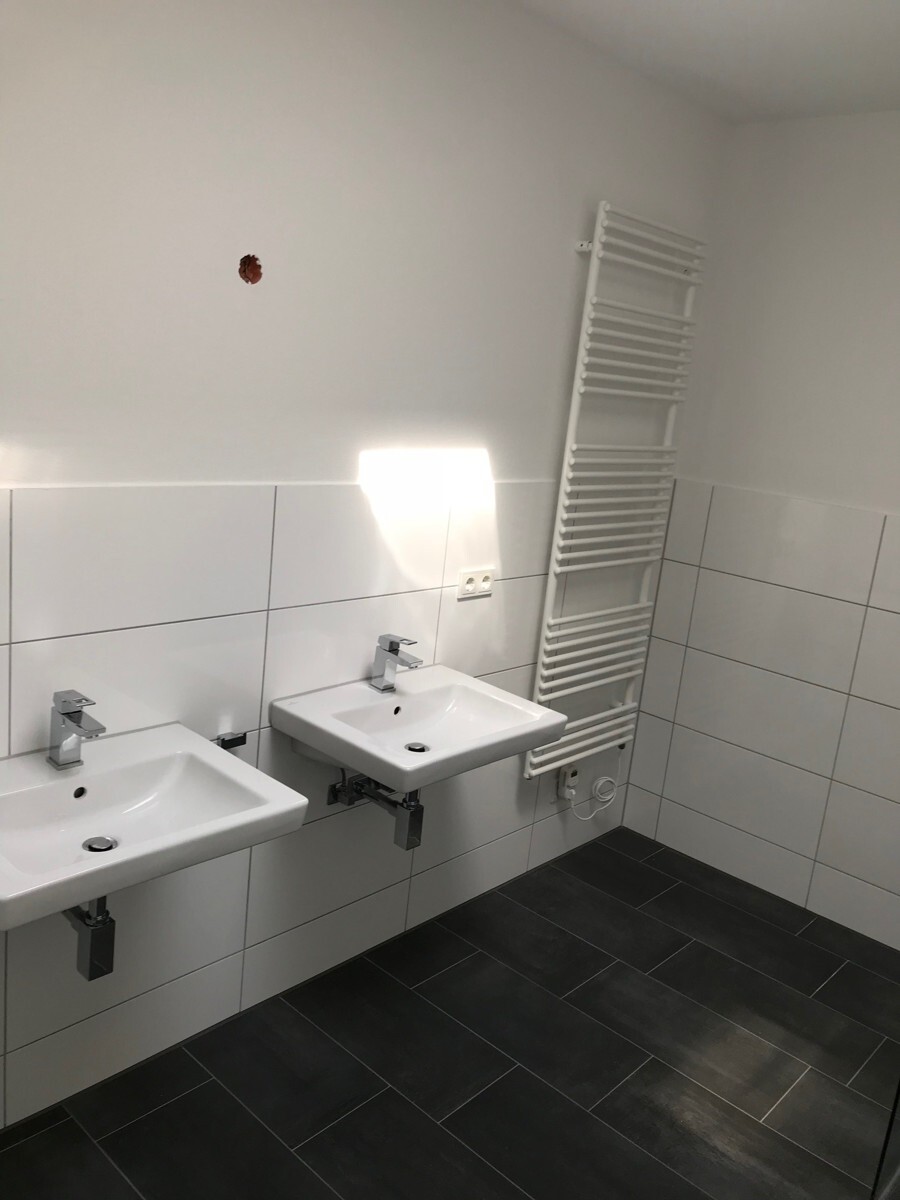 Badezimmer 1.0 , Rudolf-Virchow-Str.