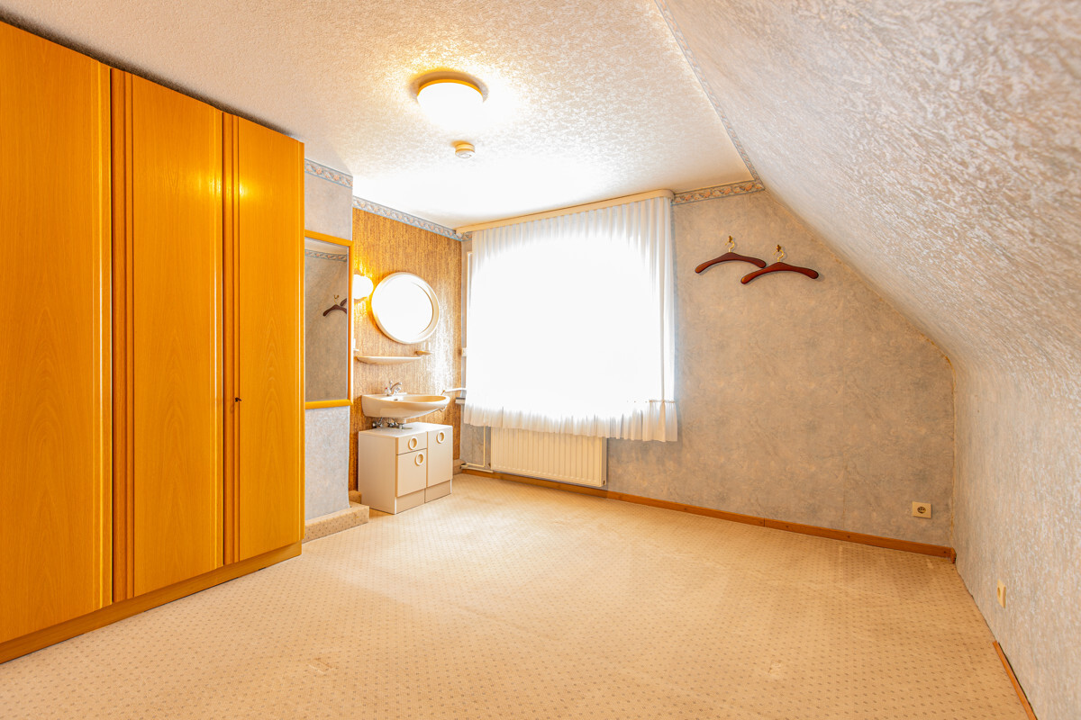Zimmer 1 OG