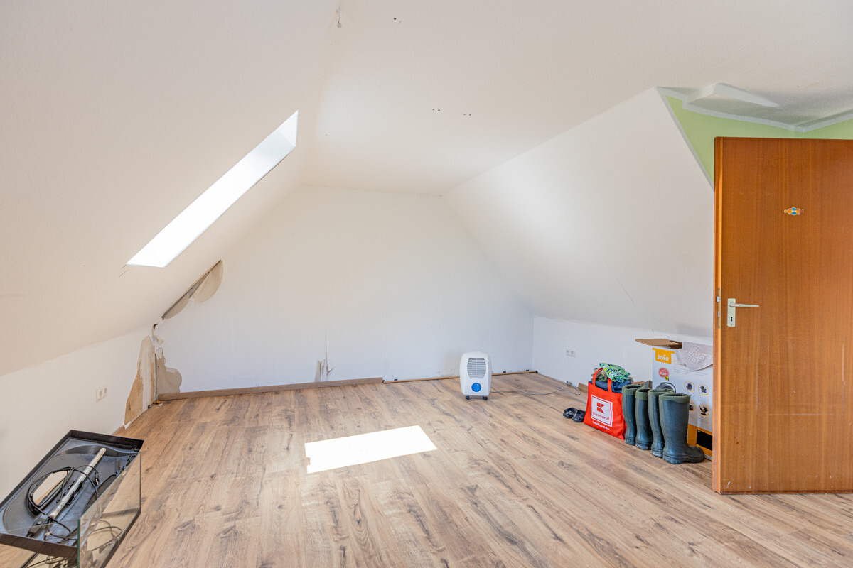 Schlafzimmer EG Nummer 2