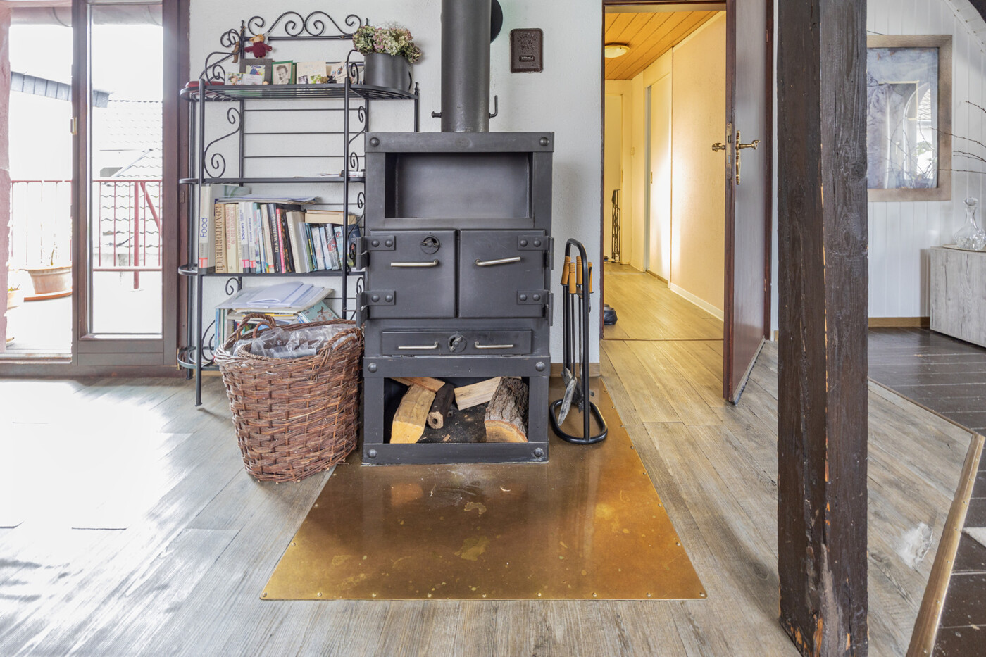 Kamin DG