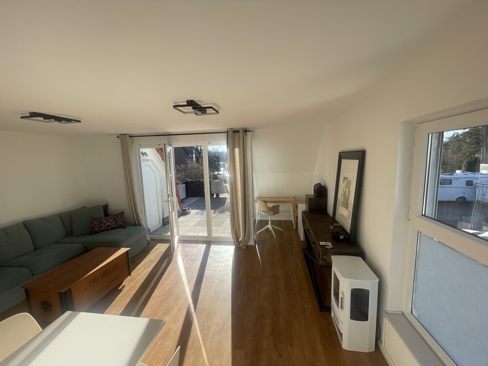 Besondere Studio Maisonette mit Dachterrasse und Balkon in Sürth! - Photo 1