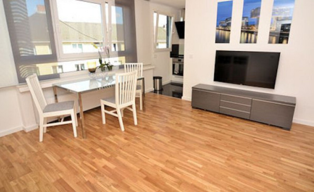 alle Kosten inkusive! Top- möblierte, kernsanierte Wohnung - Photo 2