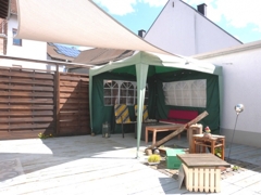 Große Sonnenterrasse