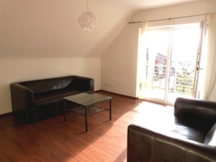 Lichtdurchflutetes Wohnzimmer