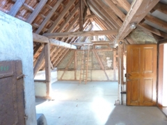 Dachgeschoß mit  Ausbaupotenzial