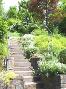 Aufgang zum oberen Garten