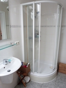 Gepflegte Dusche