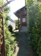 P1330618AZugangzumHaus