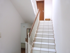 Treppe zum Obergeschoss