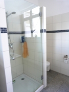 Modernes Tageslichtbad - Dusche