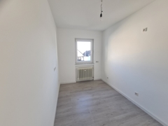 Arbeits-/Gästezimmer im OG