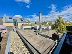 Dachterrasse mit Blick zum Haus